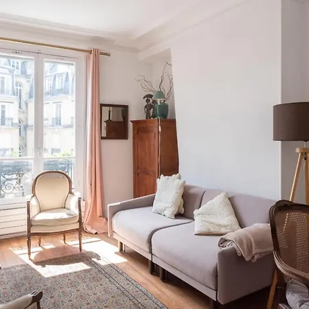 Charming Apartment Just Steps From The Pantheon Paris