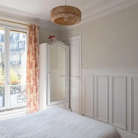 Charming Just Steps From The Pantheon Lejlighed *