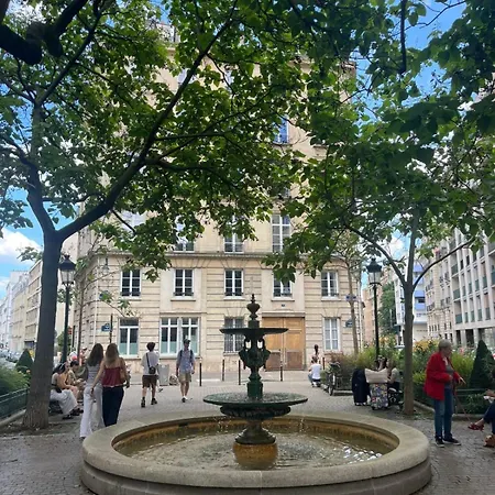 Charming Just Steps From The Pantheon דירה *