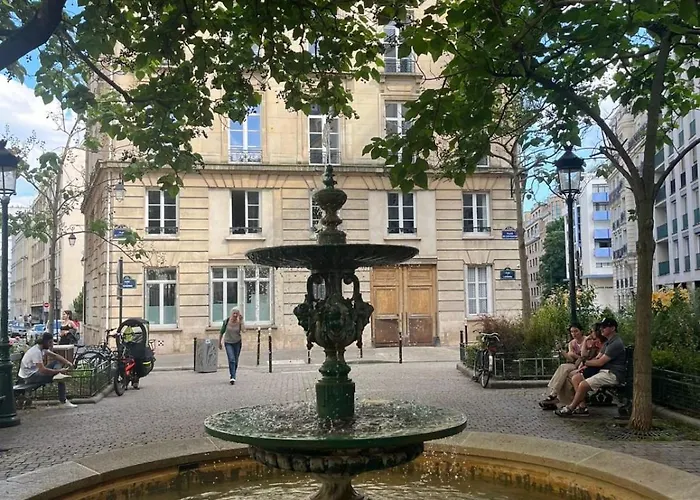 Charming Just Steps From The Pantheon Paris